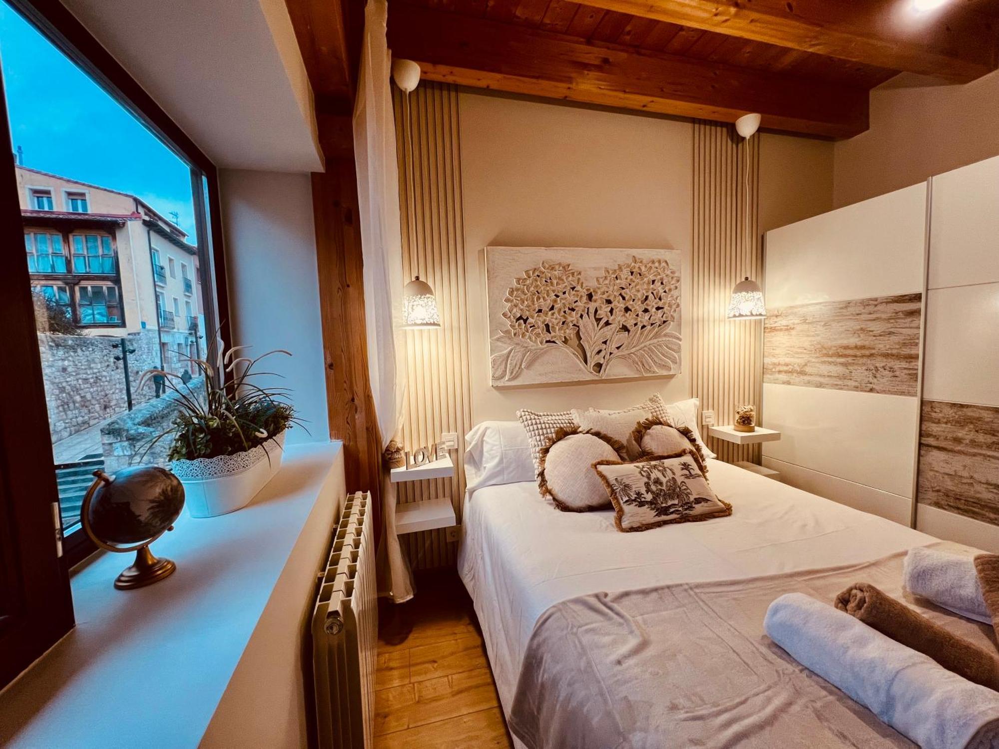 El Capricho De Claudia_ Apartamentos Burgos Catedral Bagian luar foto